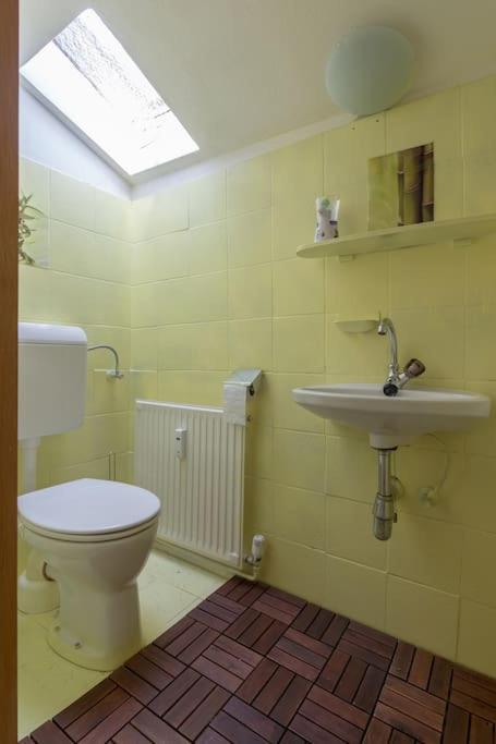 Lovely Spacious 3Room Loft Under Roof-100M2-Touristarea Rauth Εξωτερικό φωτογραφία